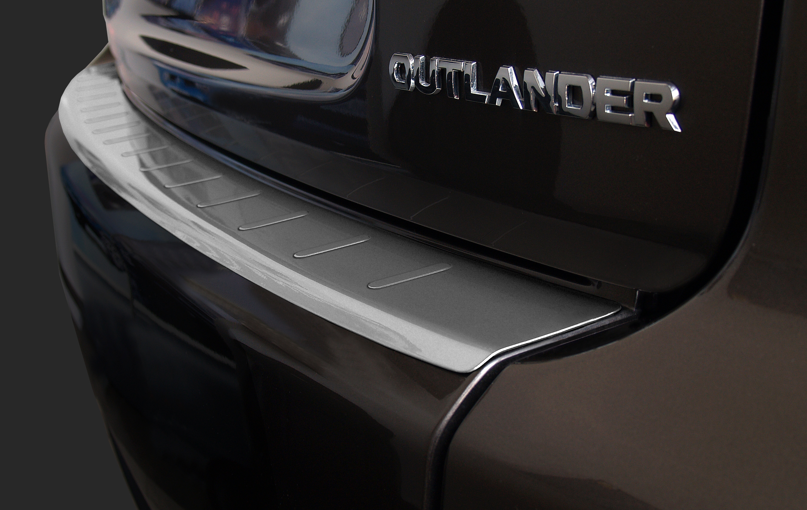 44760_Ladekantenschutz_Mitsubishi-Outlander-III-2012