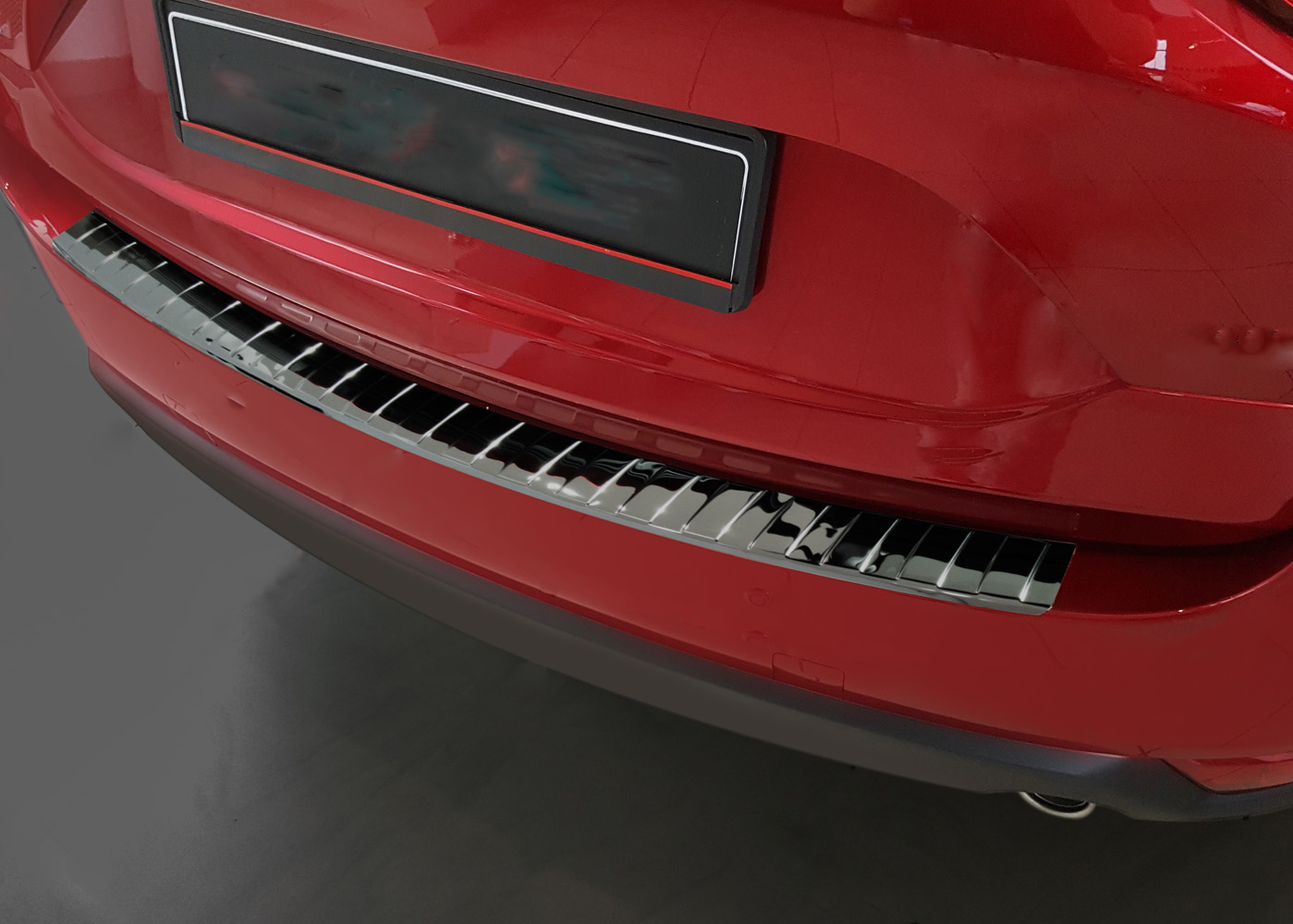 55006-Weyer-Edelstahl-Ladekantenschutz-Mazda-CX-5-II-black-Hochglanz-2