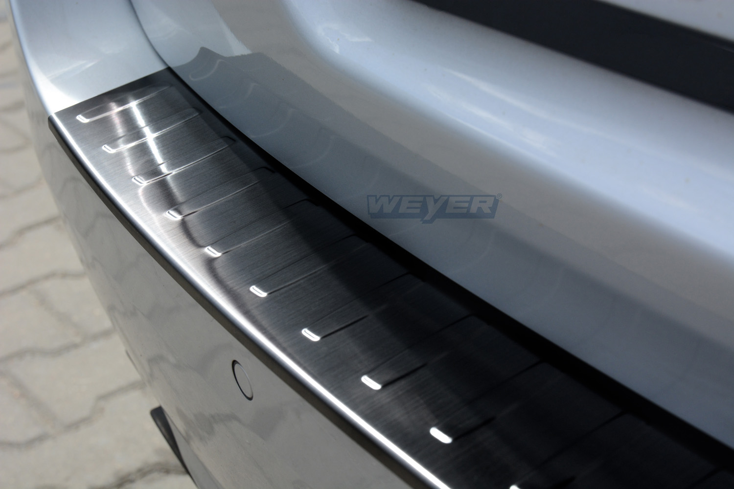 43009-Ladekantenschutz-BMW-5-Turning-5
