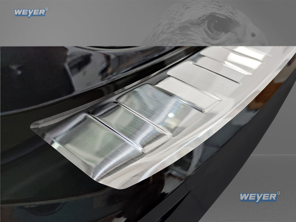 44689-Weyer-Edelstahl-Ladekantenschutz-VW-Golf-8-Variant-2020-3 VW GOLF VIII Station wagon & GOLF VIII Alltrack Year 2020>, WEYER stainless steel rear bumper protection satin finish