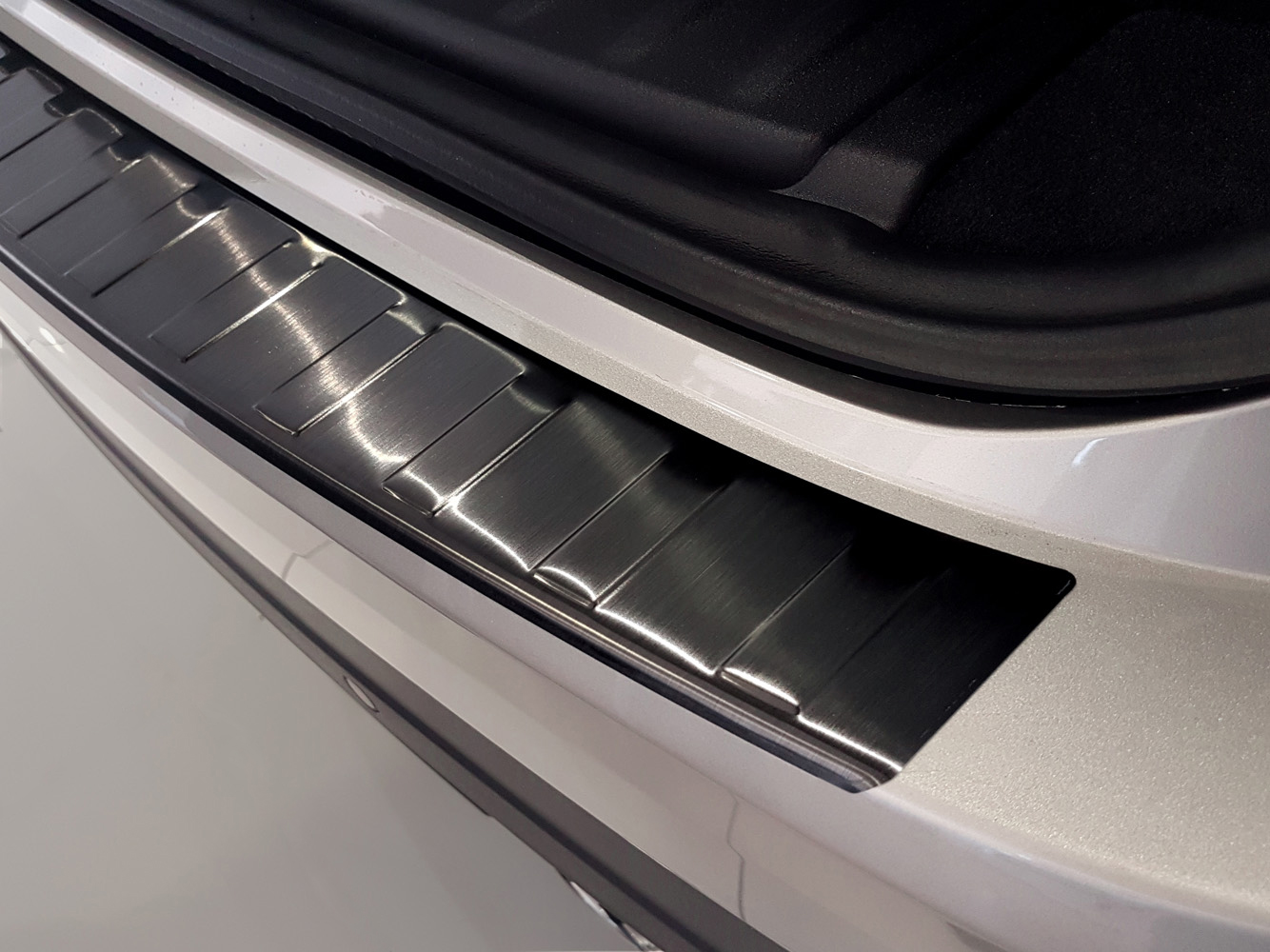 43035-Weyer-LDK-Jaguar-F-Pace-1