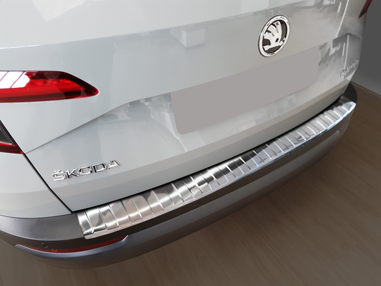 44188-Weyer-LDK_Skoda-Karoq_black-1