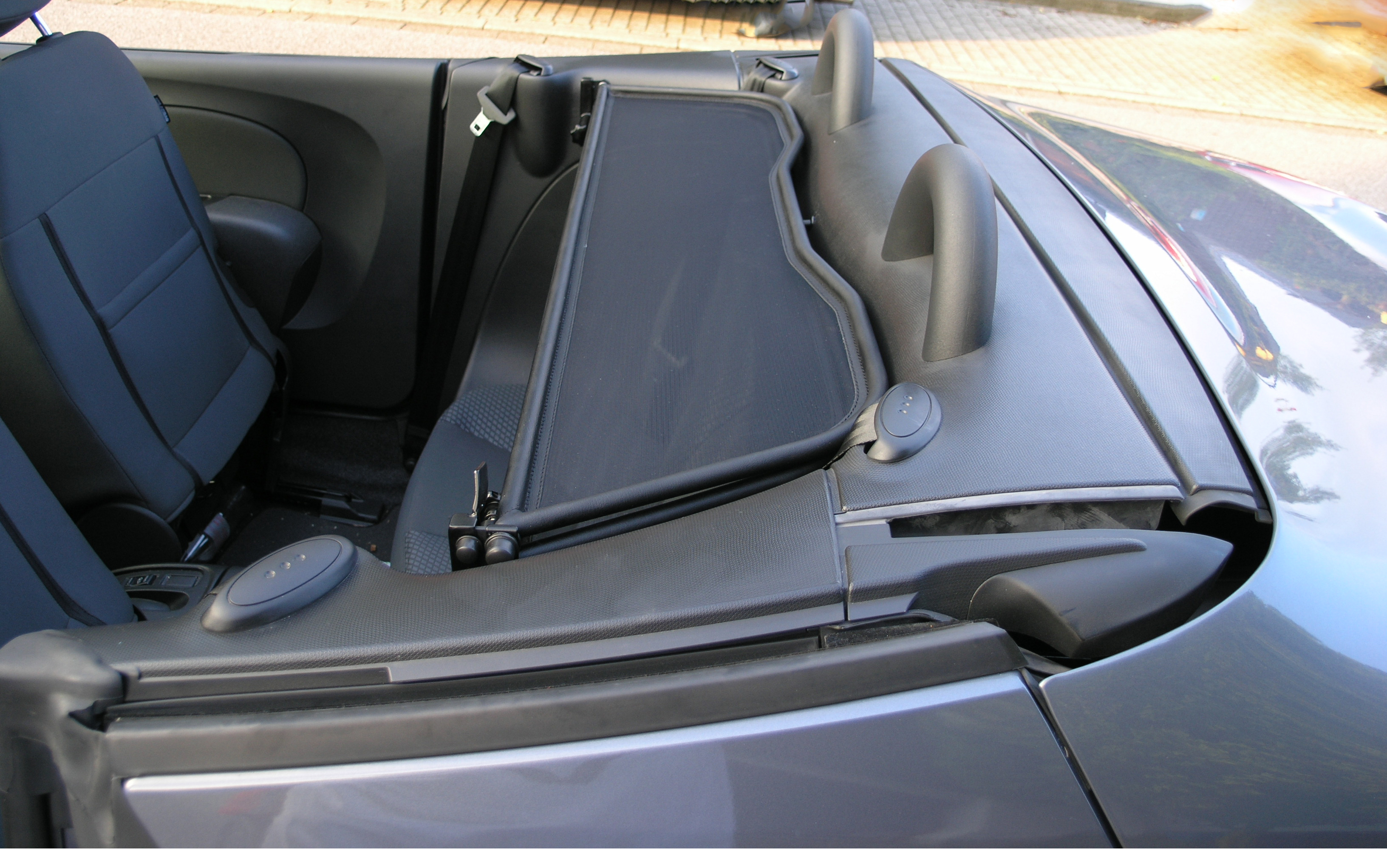 1112-Weyer-Windschott-Nissan-Mica-CC-ab-Bj-2006-1