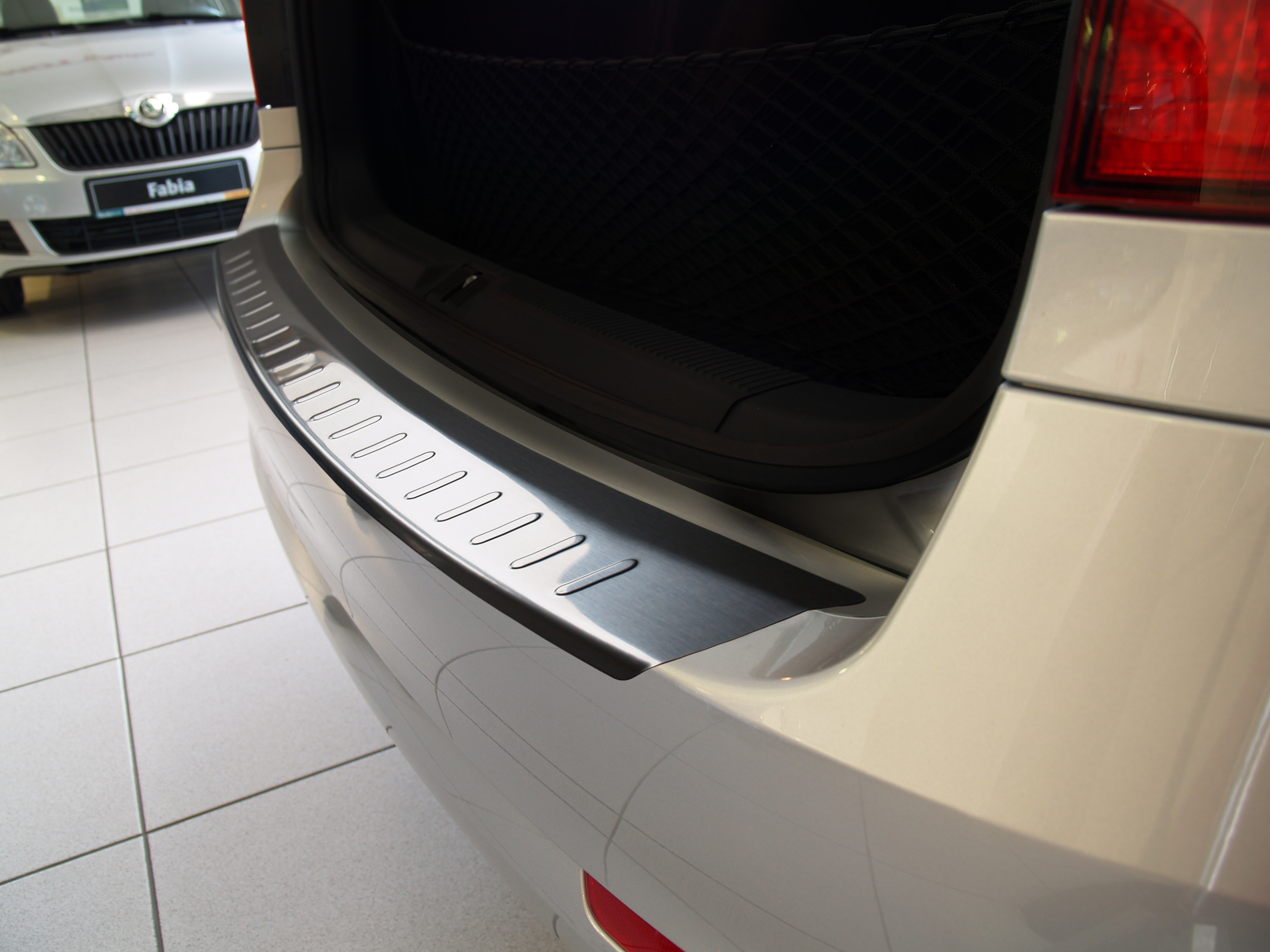 44242-Ladekantenschutz_SKODA_Octavia