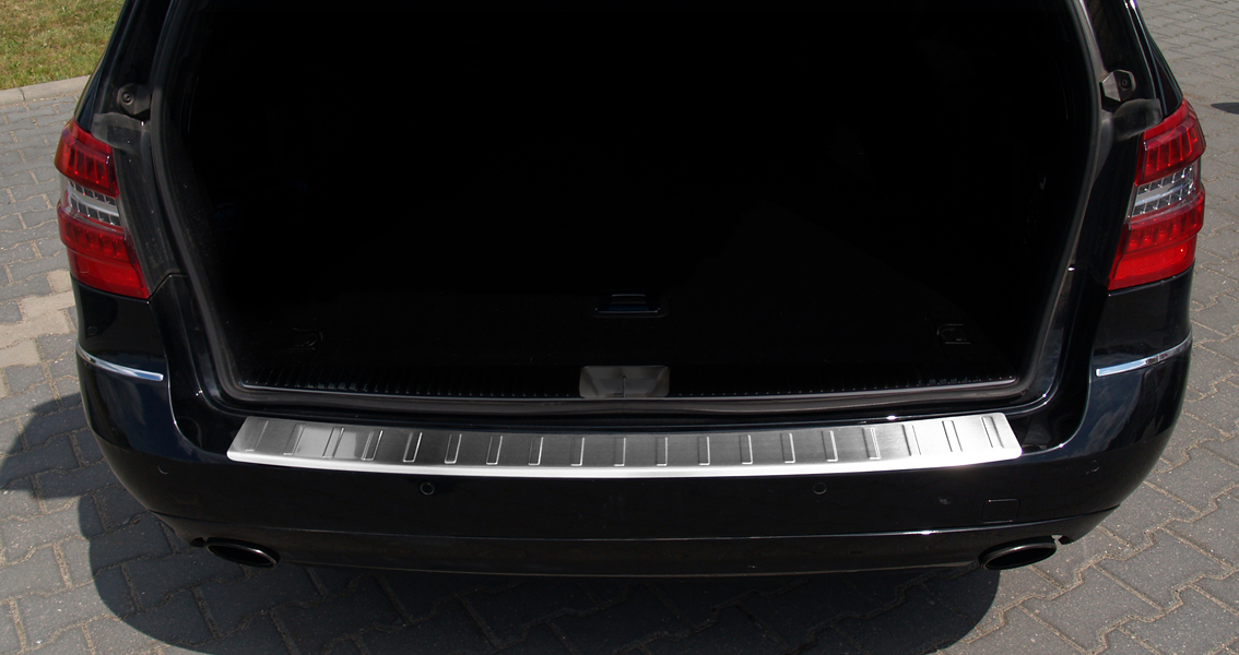 44668_Ladekantenschutz_Mercedes-E-Klasse_W211_T-Modell-2