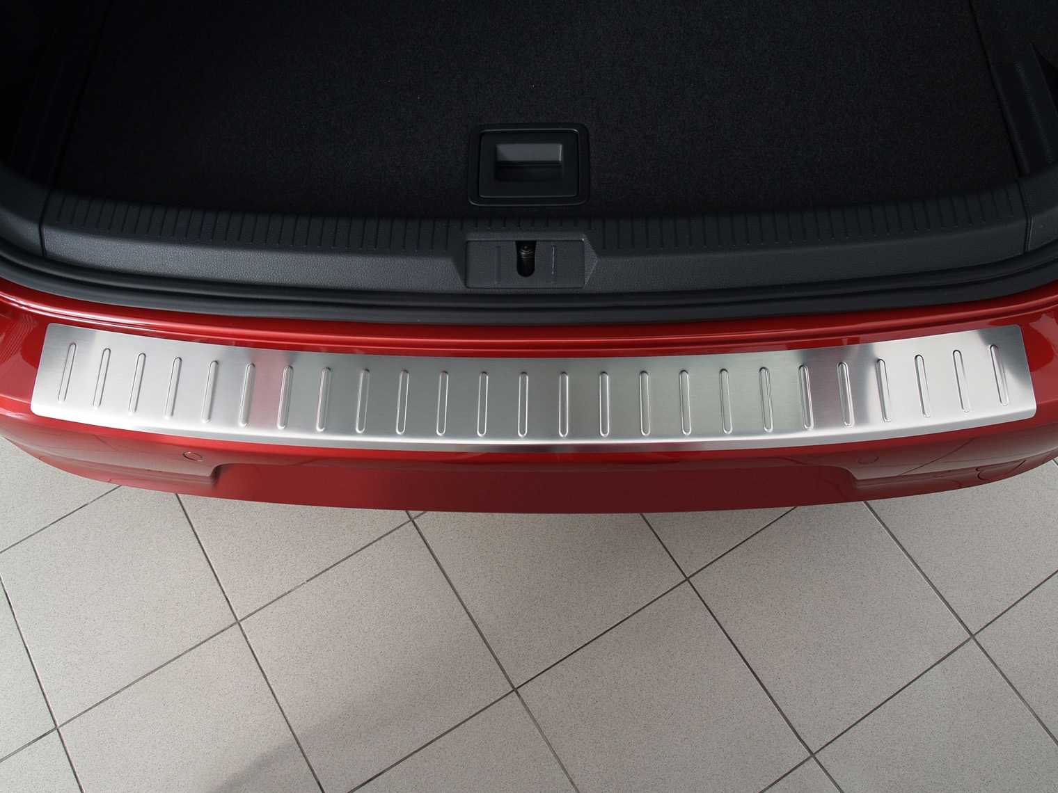 44679_Ladekantenschutz_Golf-VII