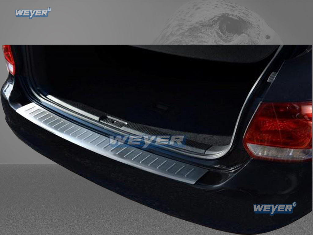 44452A-Weyer-Edelstahl-Ladekantenschutz-VW-GolfV-Variant-6-1