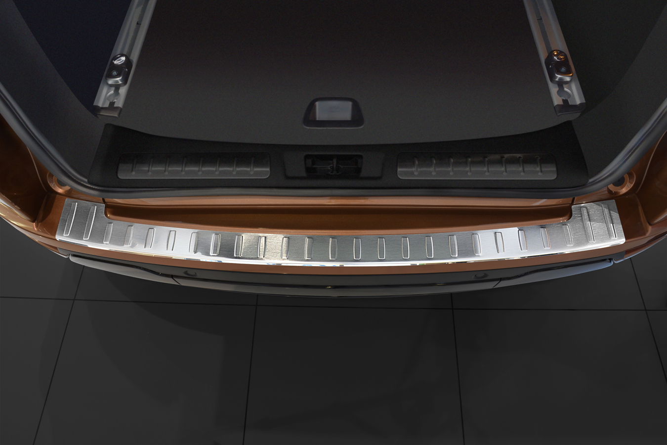44570_Ladekanteschutz_RangeRover_Evoque-1