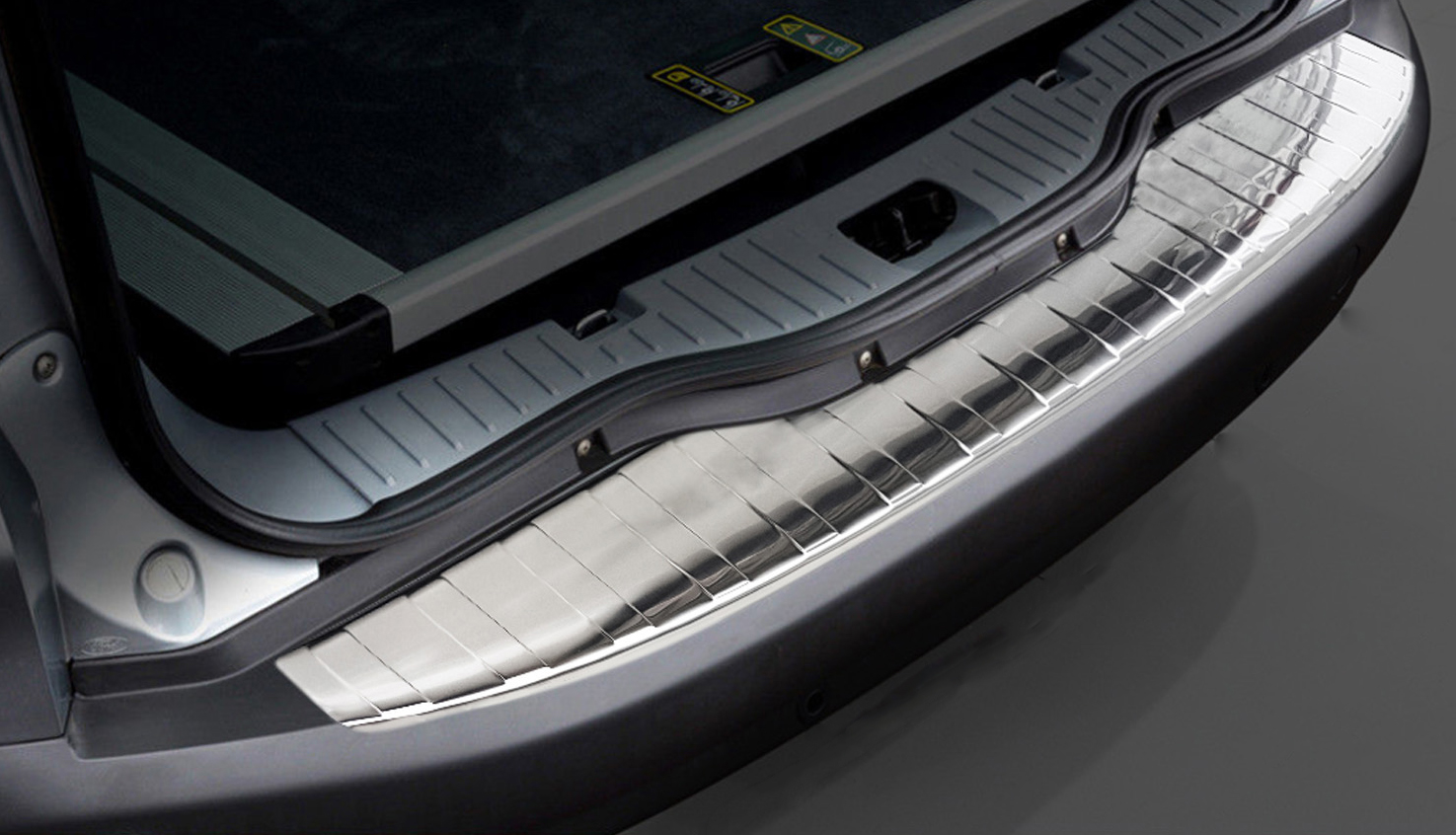 44208_Weyer-Edelstahl-Ladekantenschutz_Ford-S-Max_1