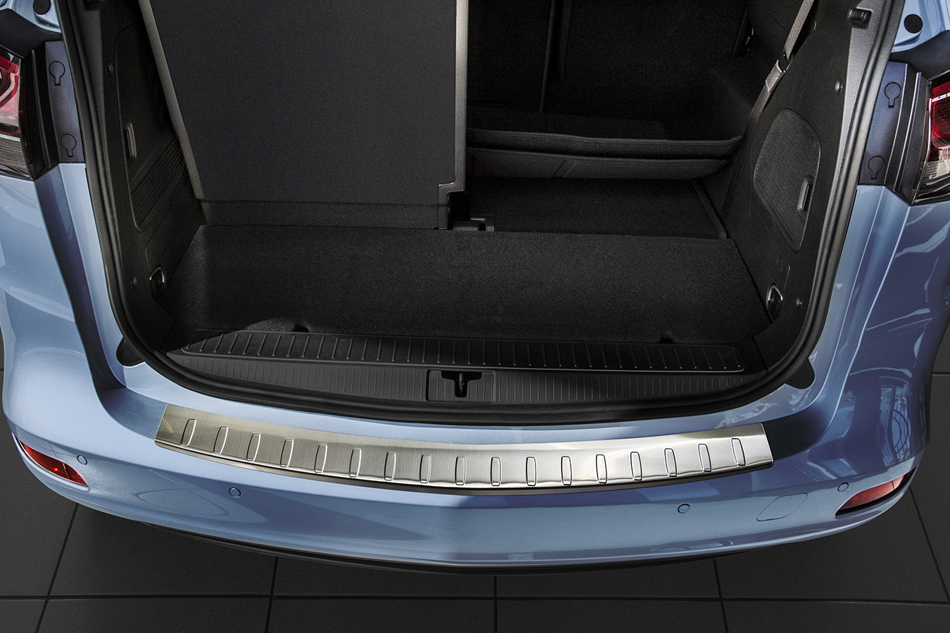 44316_Ladekantenschutz_Opel-Zafira_Tourer-2