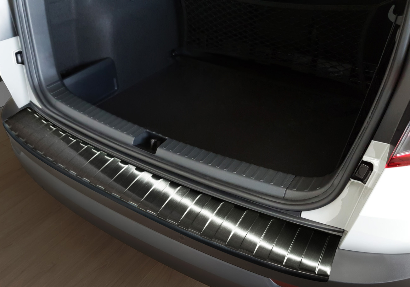43195Weyer-Edelstahl-Ladekantenschutz-Skoda-Karoq-Black