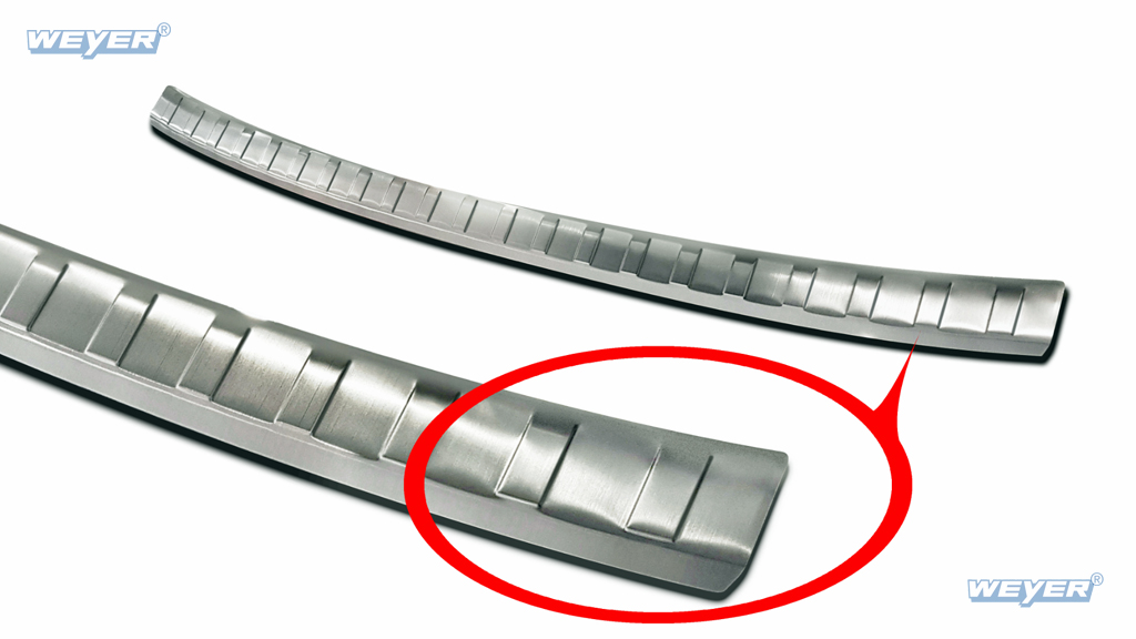44480-Weyer-Edelstahl-Ladekantenschutz-VW-Golf-8-5
