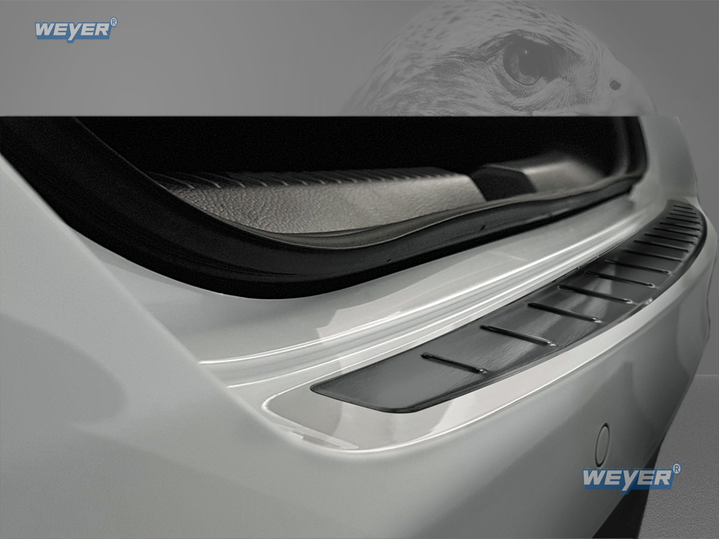 43231-Weyer-Edelstahl-Ladekantenschutz-Mercedes-CLA-2-C118-graphit-black-line-2