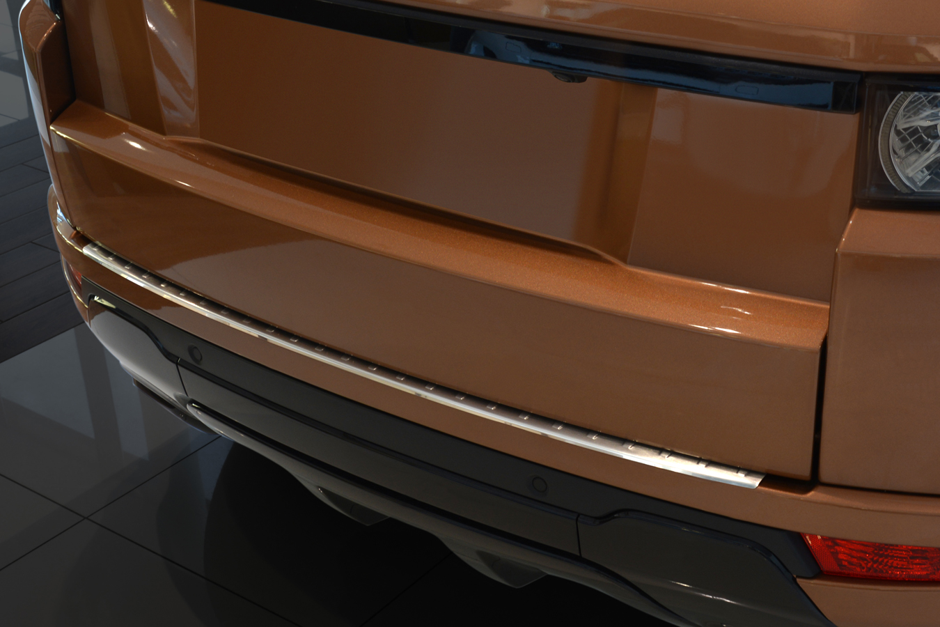 44570_Ladekanteschutz_RangeRover_Evoque-2