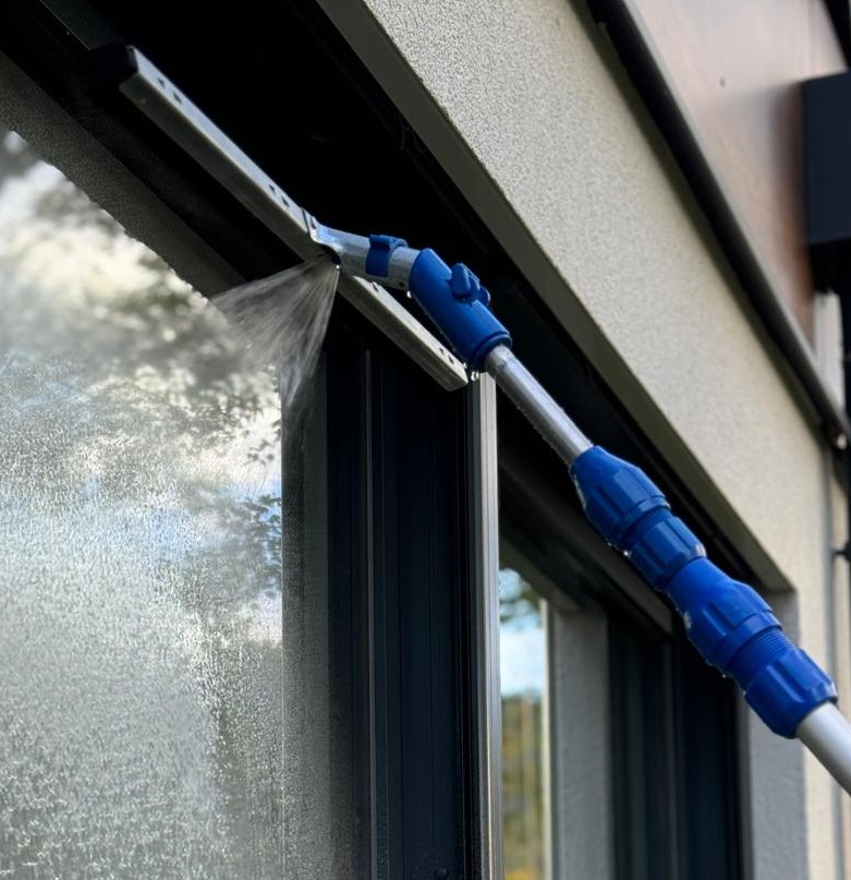WEYER BRUSH Wasserschieber/Abzieher mit Wasserdurchlauf + Winkelkupplung 55 cm