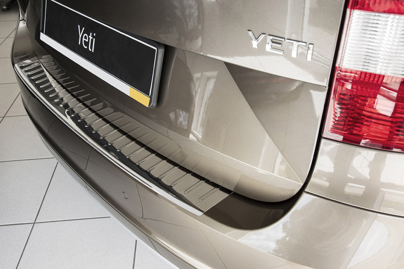 44249_Ladekantenschutz_Skoda-Yeti_City_2