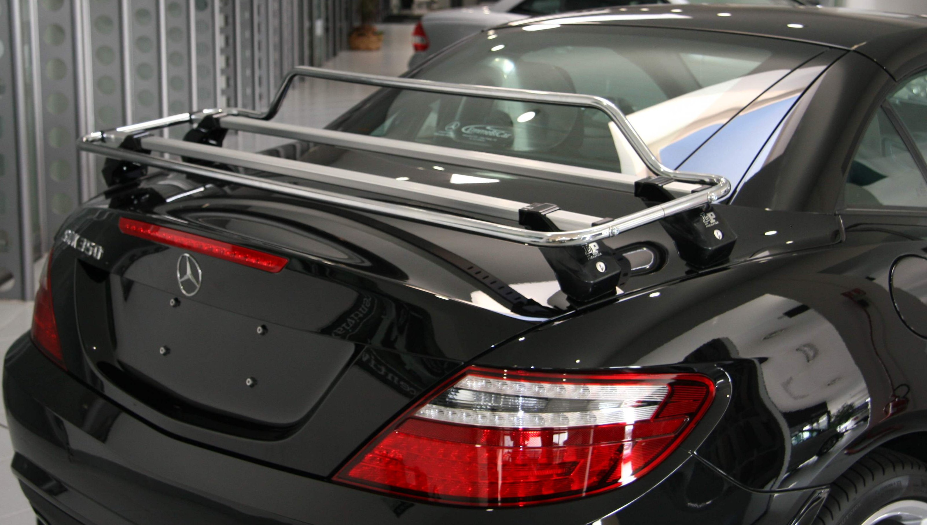 Summer_Mercedes-SLK-2011_bearb57615c21311bf