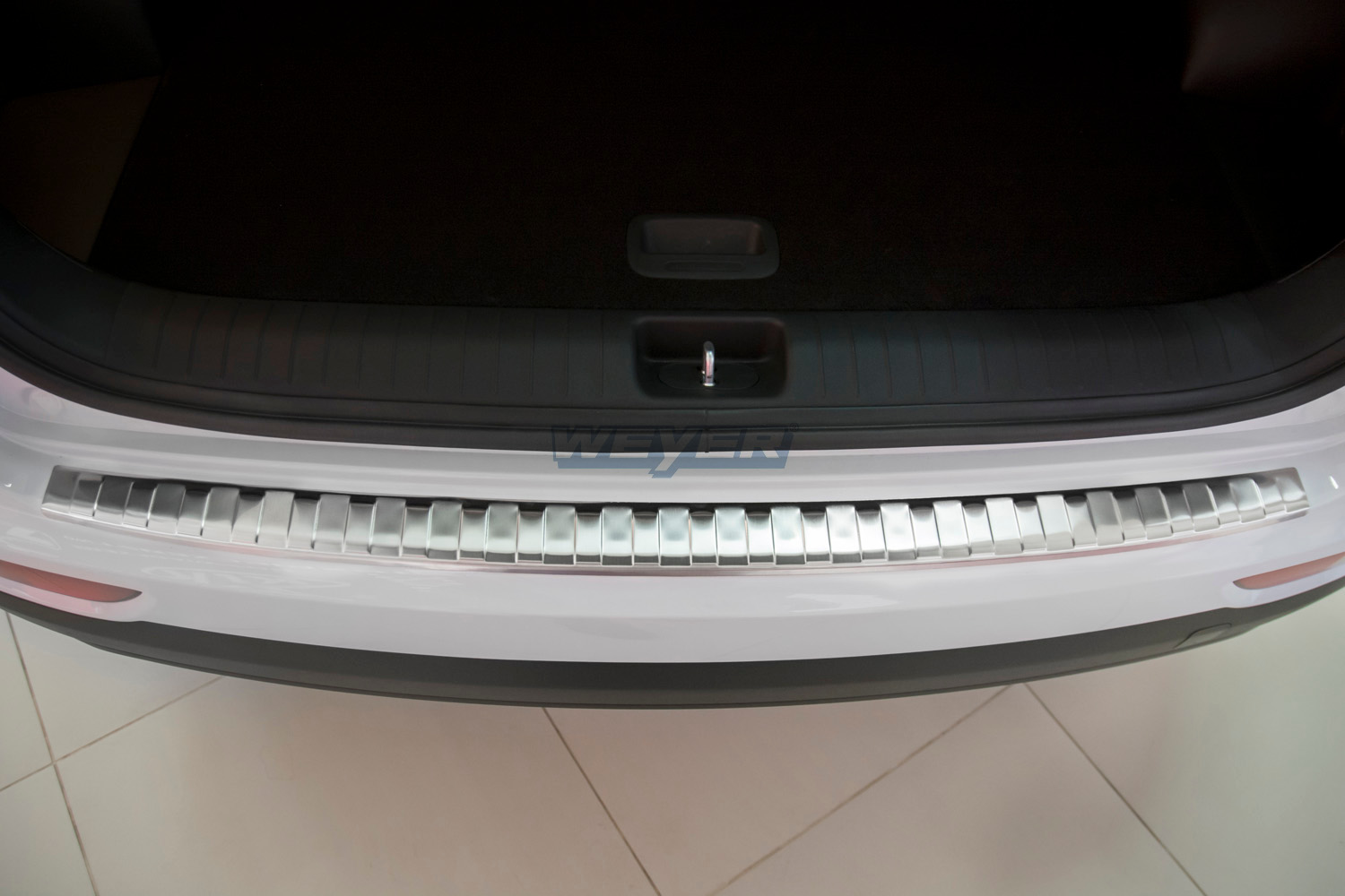 44647-Ladekantenschutz-Kia-Sportage-IV-2