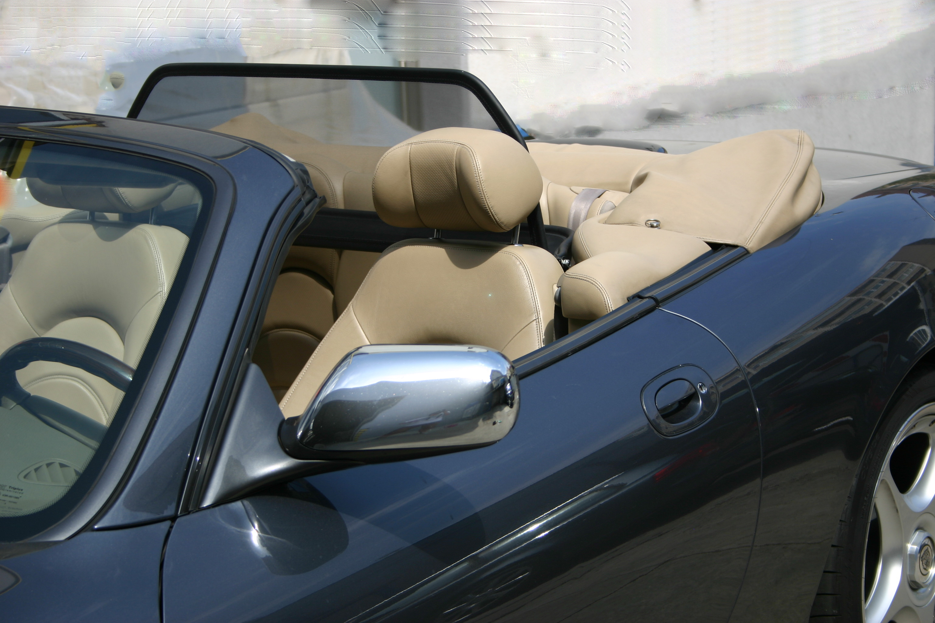 1019_Jaguar-XK8-14