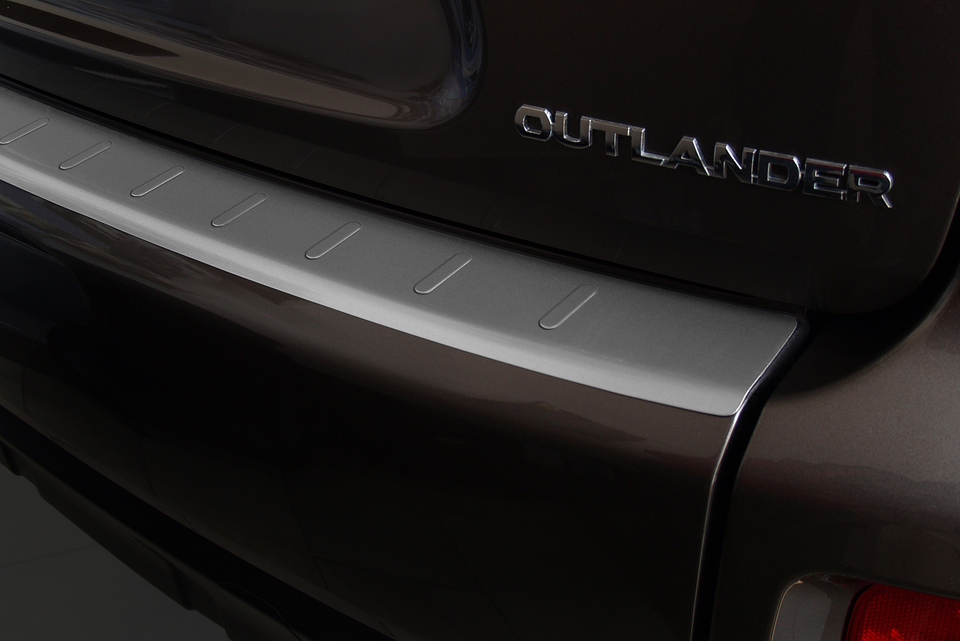 44760_Ladekantenschutz_Mitsubishi-Outlander-III-2012-1