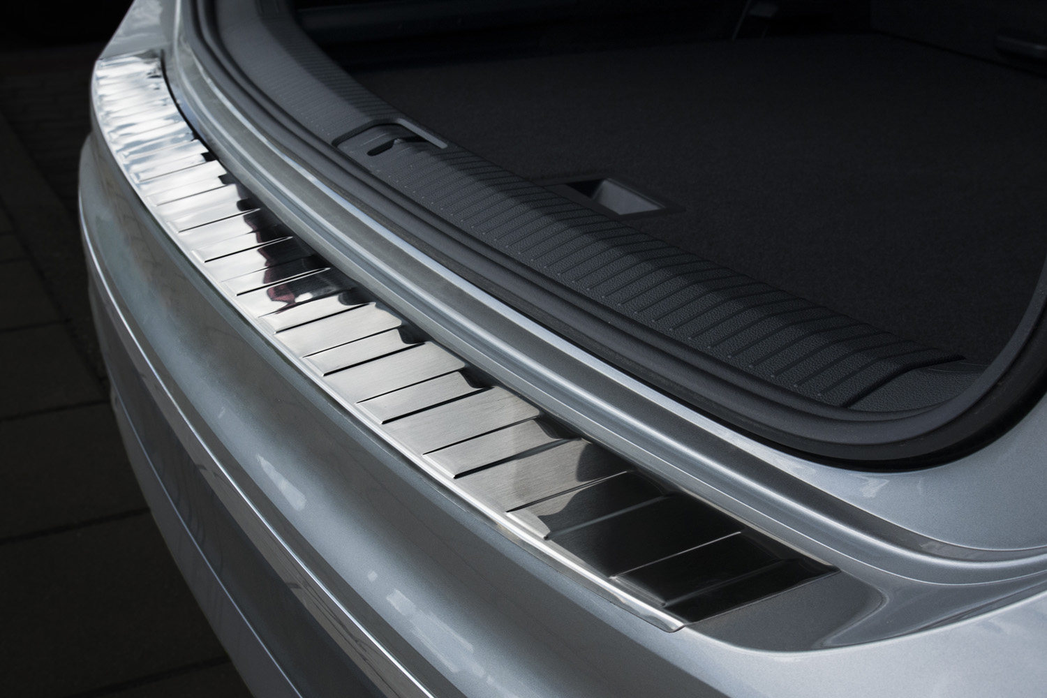 44459-Ladekantsnchutz-Weyer-VW-Tiguan-II-ab-Bj-2015-2