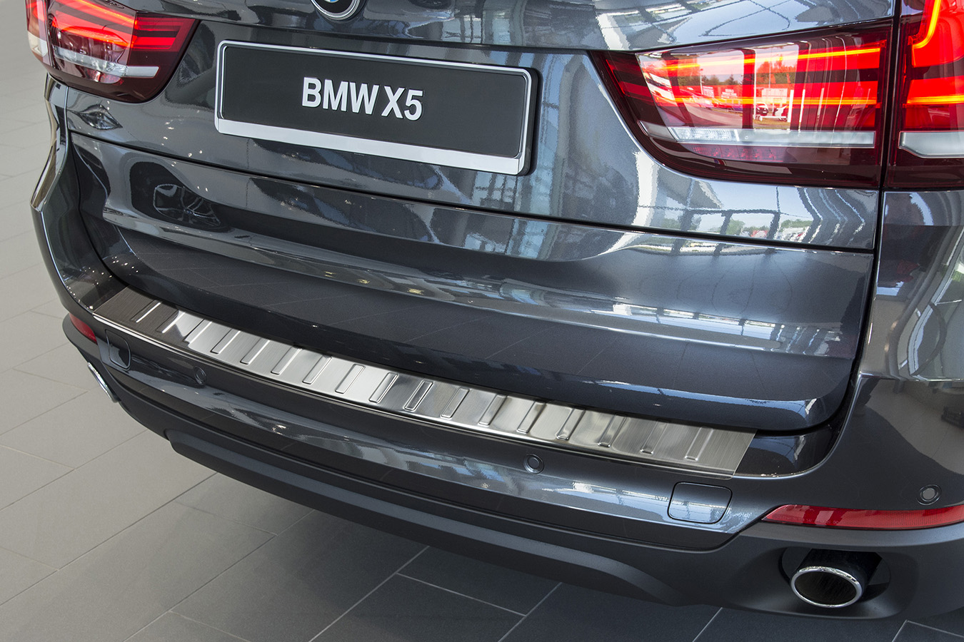 44083_Ladekantenschutz_BMW_X5_1-1