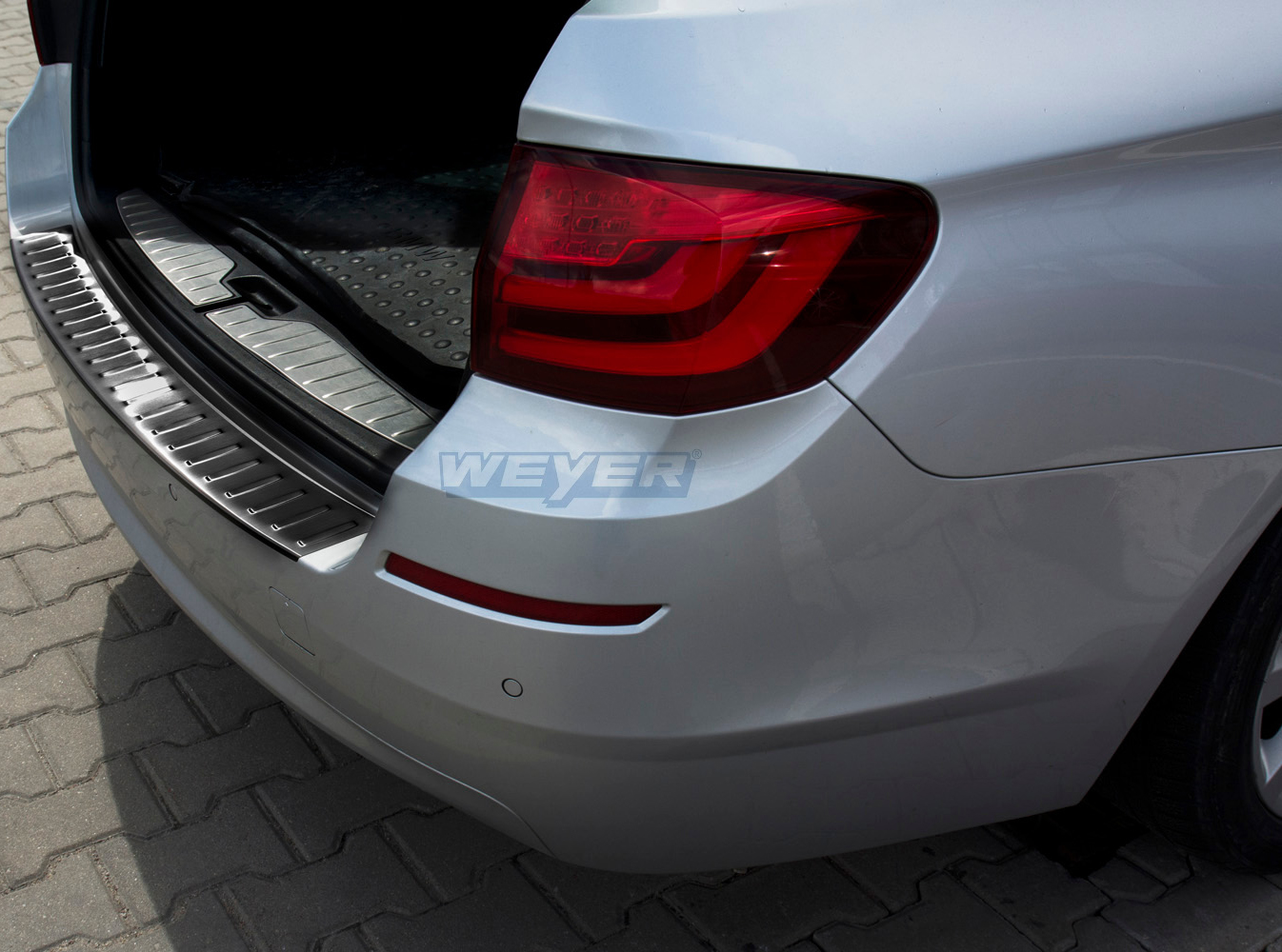43009-Ladekantenschutz-BMW-5-Turning-3