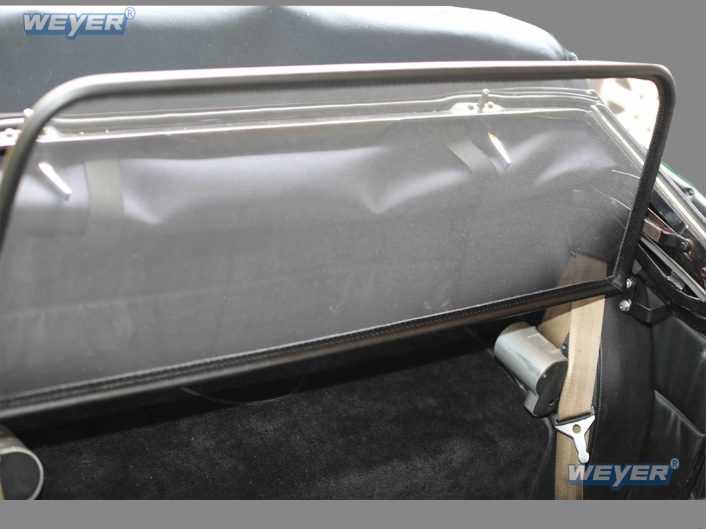 1046-Weyer-Windschott-Triumph-TR6-1